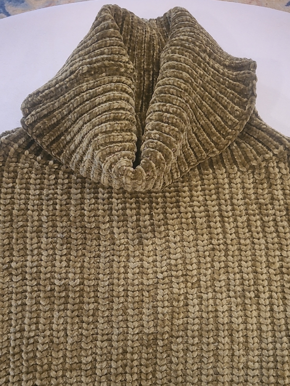 Zenana Outfitters Chenille Sweater. NWOT.  XL - Picture 2 of 5